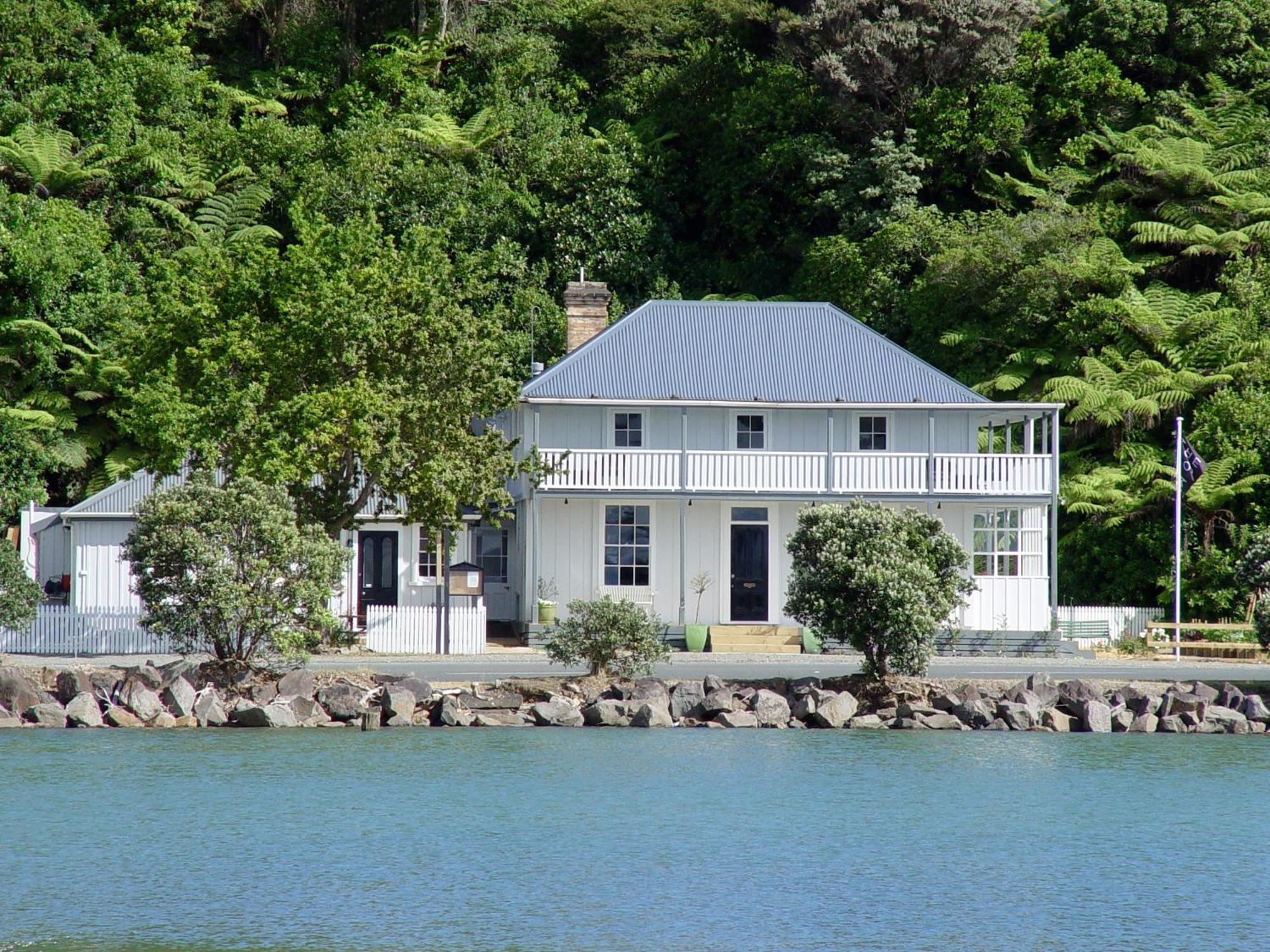 The Old Oak Boutique Hotel Mangonui Bagian luar foto