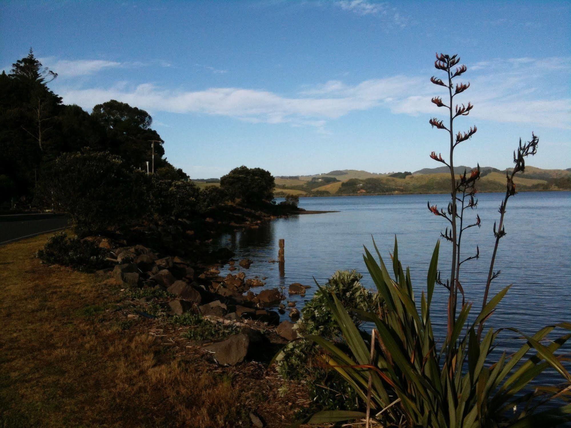 The Old Oak Boutique Hotel Mangonui Bagian luar foto