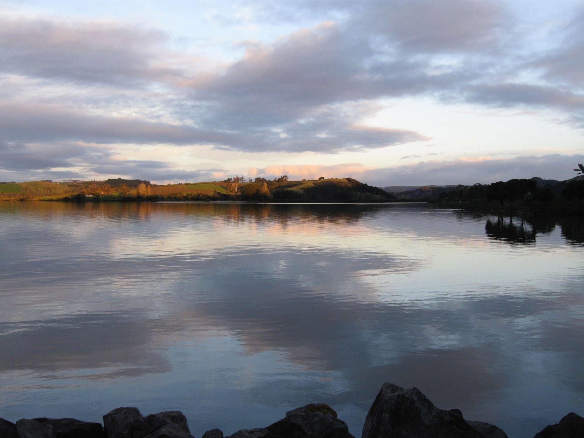 The Old Oak Boutique Hotel Mangonui Bagian luar foto